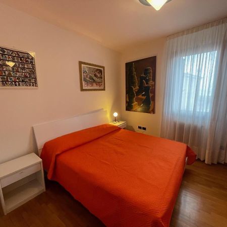 Appartement Trilocale Vista Mare Con 2 Bagni Nel Centro Storico - Agenzia Cocal à Caorle Extérieur photo