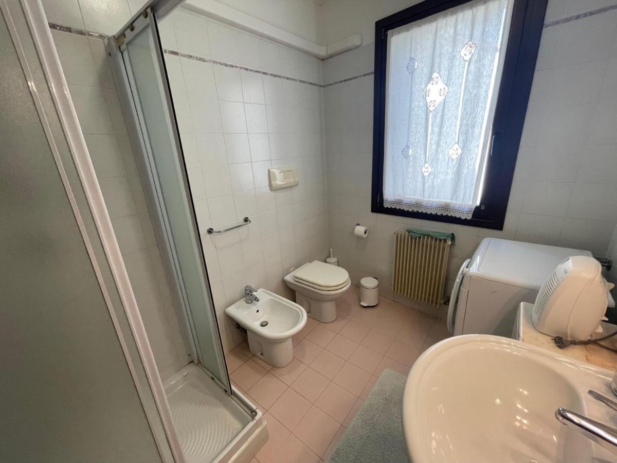Appartement Trilocale Vista Mare Con 2 Bagni Nel Centro Storico - Agenzia Cocal à Caorle Extérieur photo