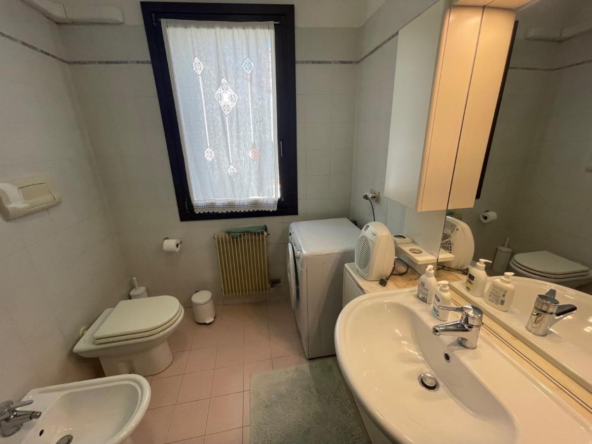 Appartement Trilocale Vista Mare Con 2 Bagni Nel Centro Storico - Agenzia Cocal à Caorle Extérieur photo