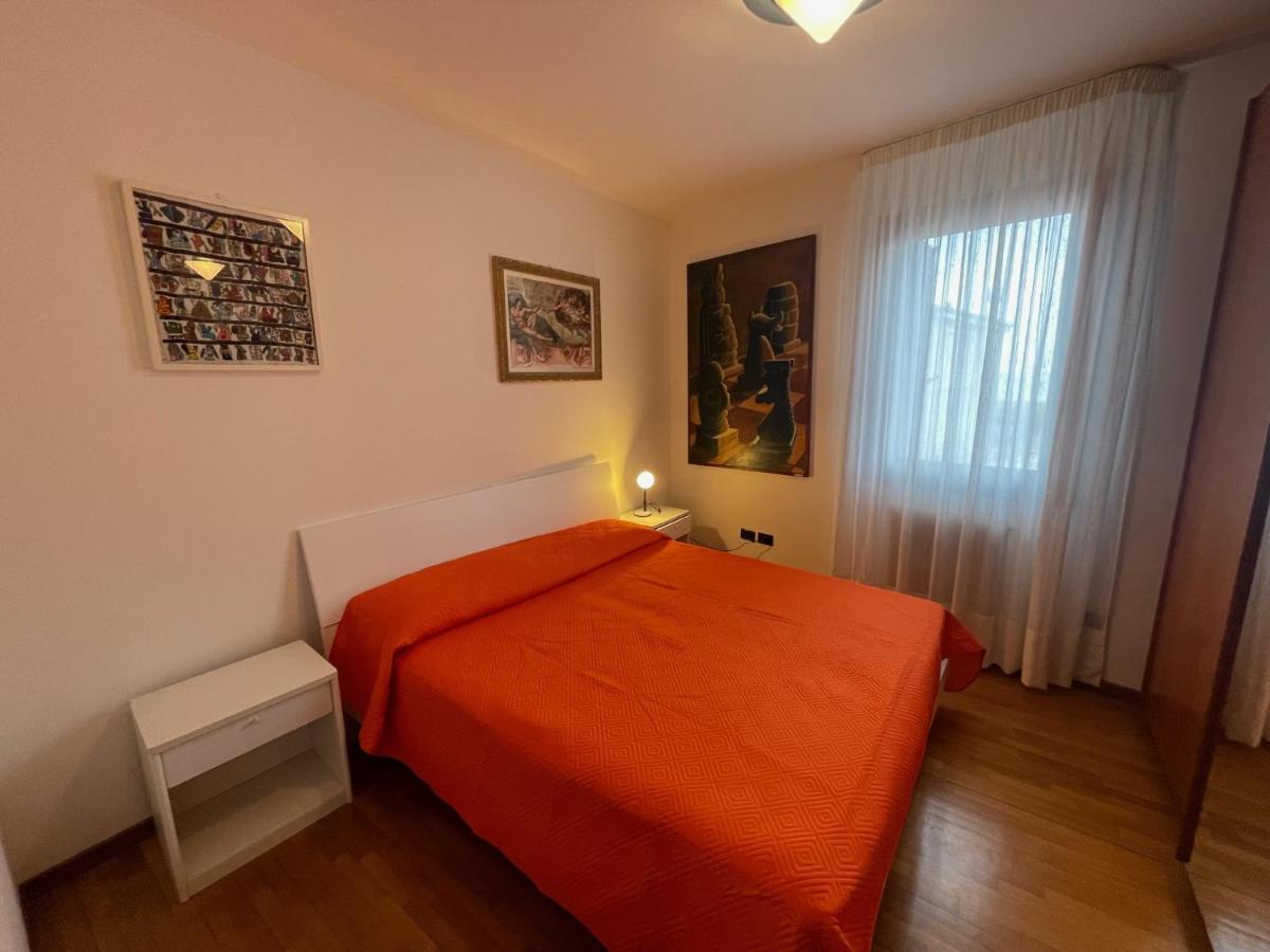 Appartement Trilocale Vista Mare Con 2 Bagni Nel Centro Storico - Agenzia Cocal à Caorle Extérieur photo