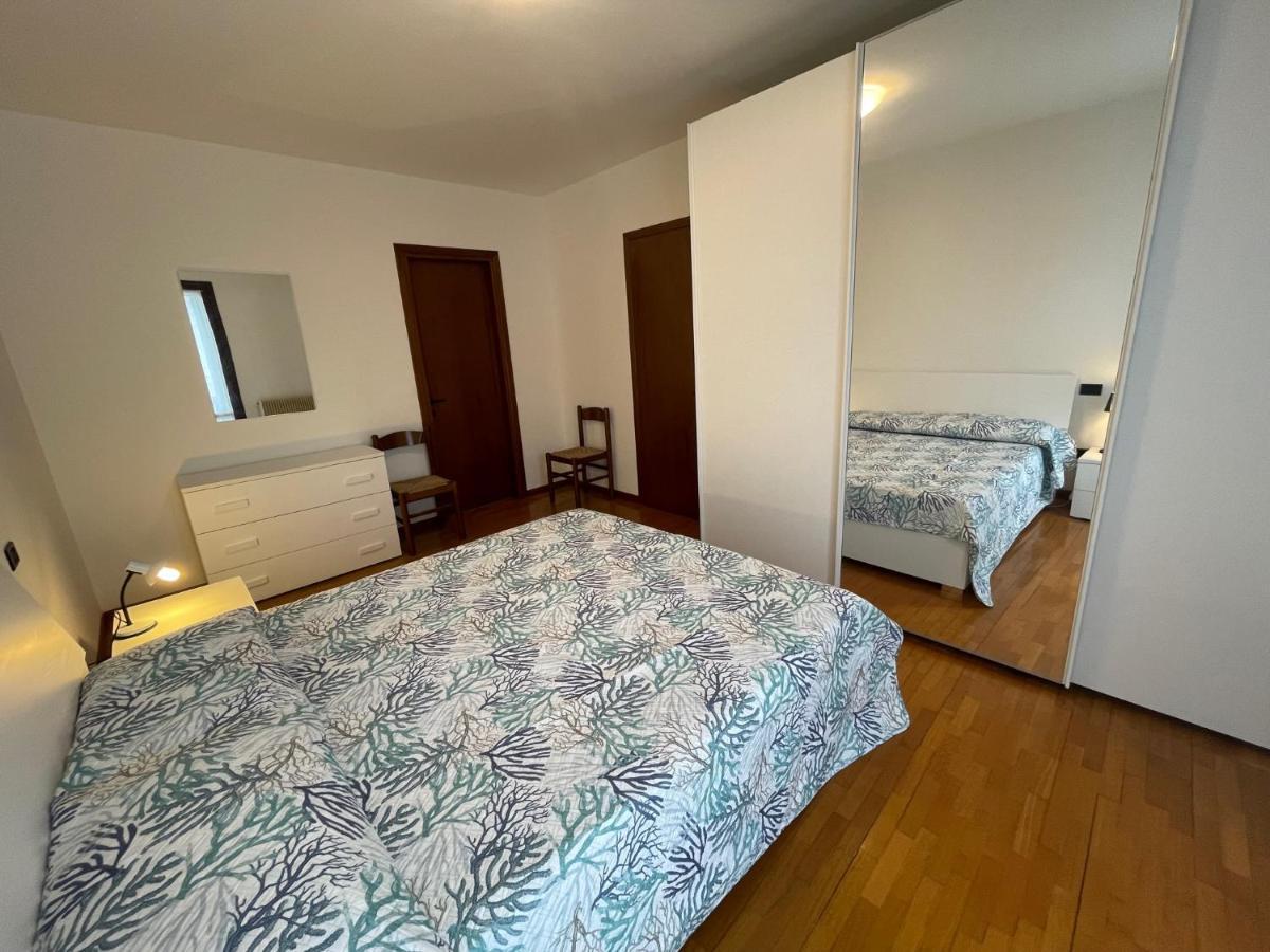Appartement Trilocale Vista Mare Con 2 Bagni Nel Centro Storico - Agenzia Cocal à Caorle Extérieur photo