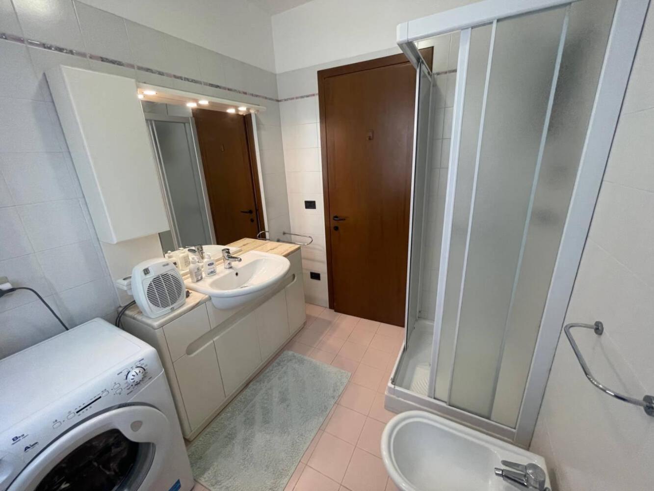 Appartement Trilocale Vista Mare Con 2 Bagni Nel Centro Storico - Agenzia Cocal à Caorle Extérieur photo